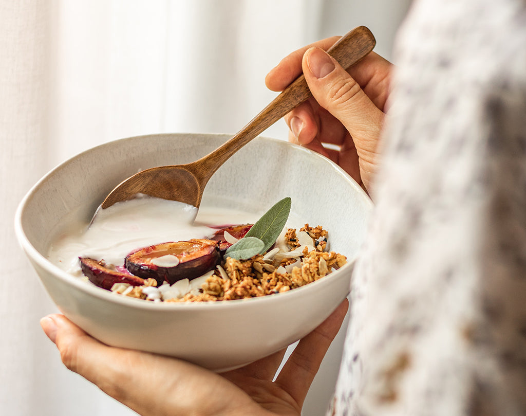 Holistic Nutrition start the day with a healthy breakfast